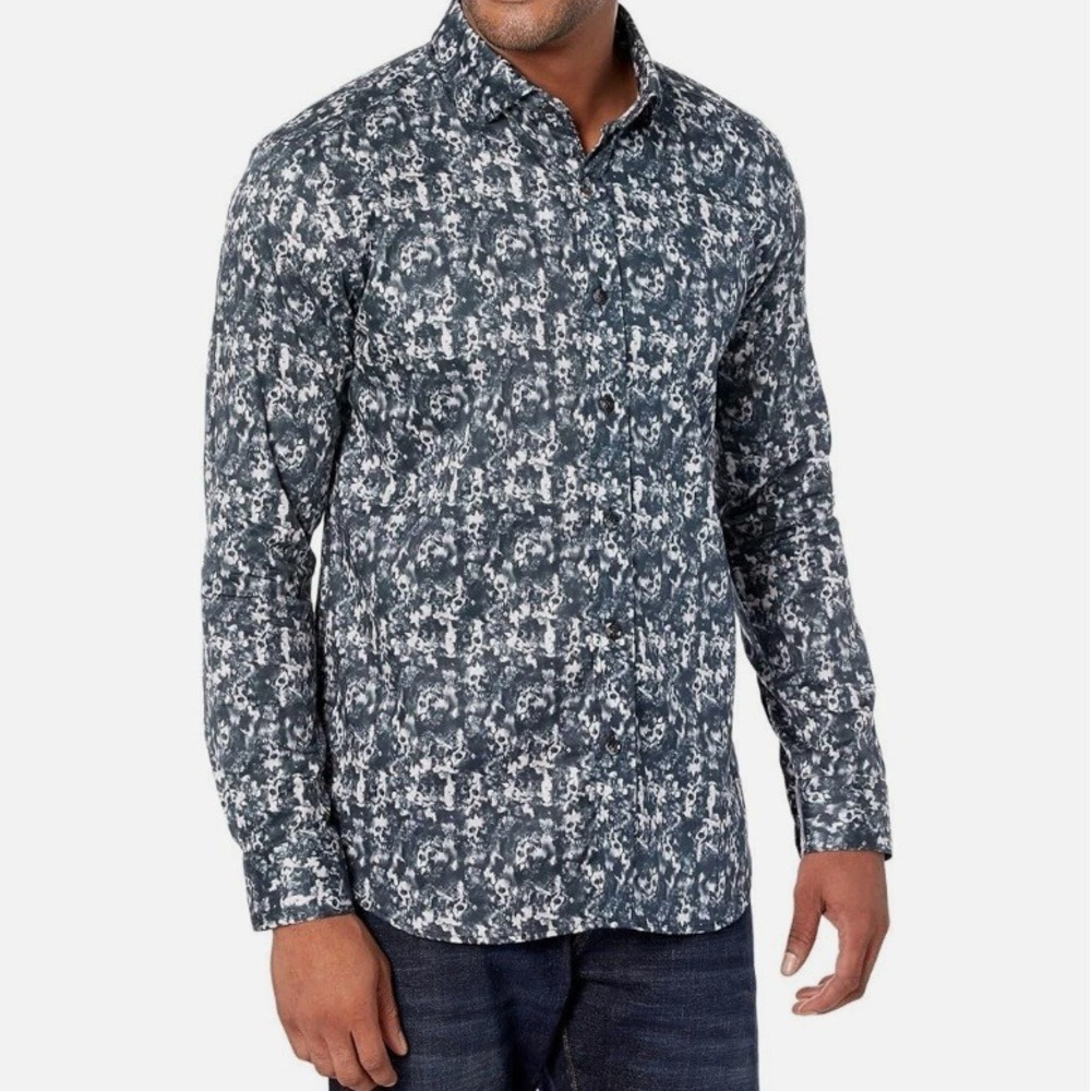 NWT Robert Graham Hawking Woven Shirt Allover Skull Print Stretch Black Medium